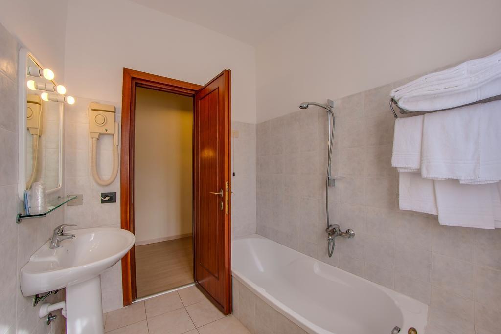 Hotel Del Golfo - Dependance Procchio  Εξωτερικό φωτογραφία
